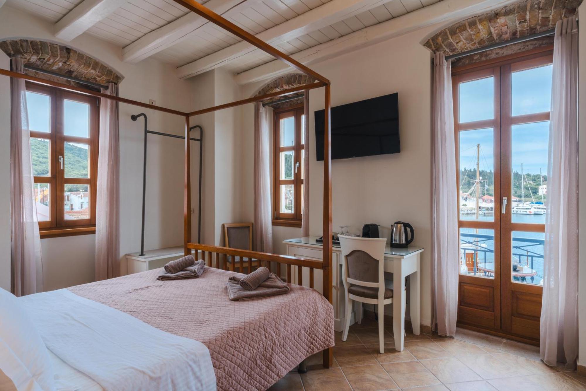 Authentic Suites In Fiscardo Fiskardo Eksteriør billede